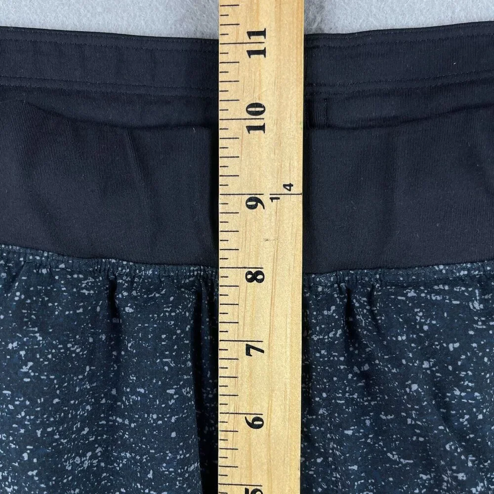 Lululemon T.H.E. Shorts Men's Large Black Speckled Mid-Rise Pockets Pull On Gym